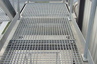 【踏步鋼格柵板廠家】電廠鋼格柵進(jìn)行定位?